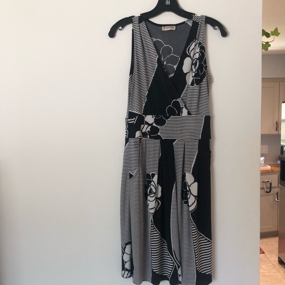 Karina sleeveless dress